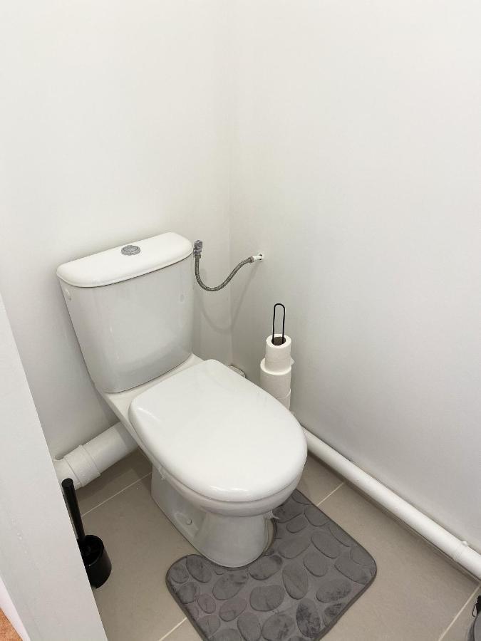 Luxueux Appartement Evry Centre - Parking - Rer A 10 Min Courcouronnes ภายนอก รูปภาพ