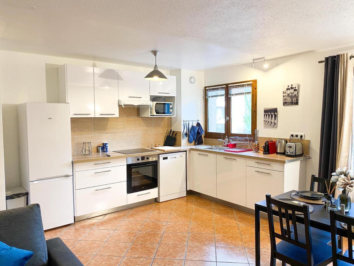 Luxueux Appartement Evry Centre - Parking - Rer A 10 Min Courcouronnes ภายนอก รูปภาพ
